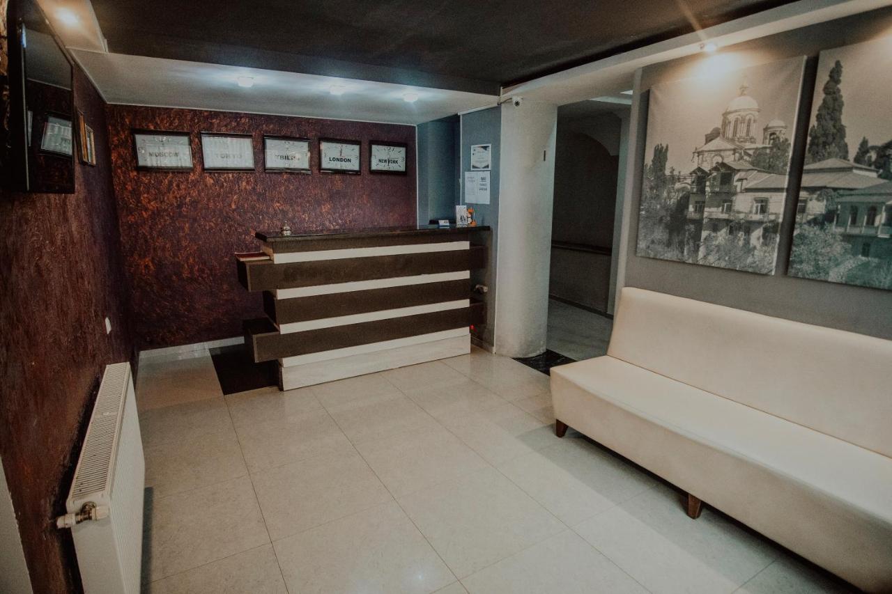 Discovery Hotel Кутаиси Екстериор снимка